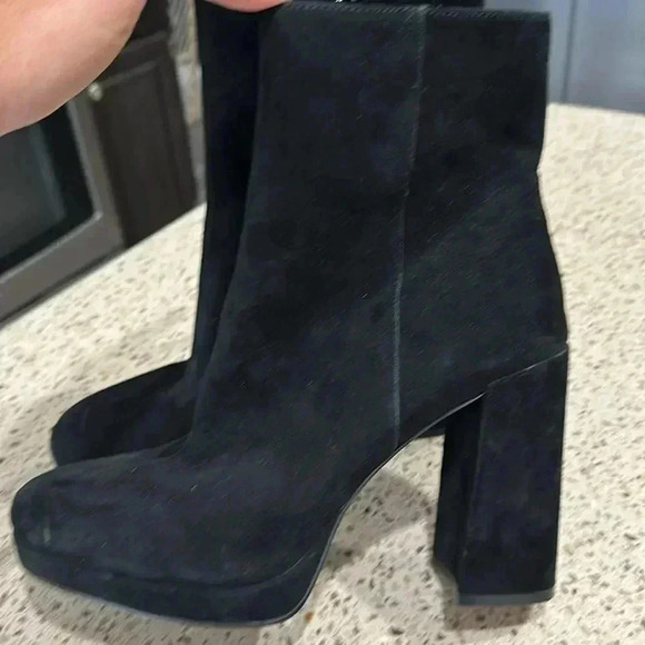 Steve Madden black suede block heel boots size 10 M - Picture 2 of 6